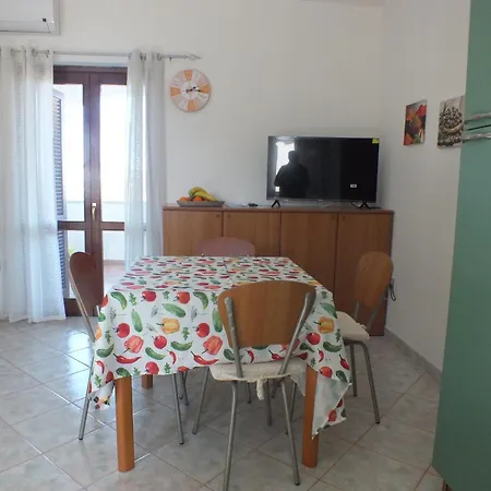 Casa Gemuetliche Zentral Doch Ruhig Gelegen 1km Vom Apartment Budoni
